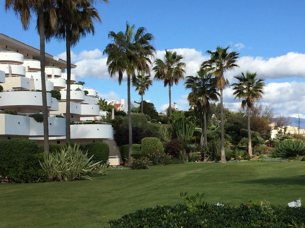 Sinfonia Del Mar Apartment Estepona Ngoại thất bức ảnh