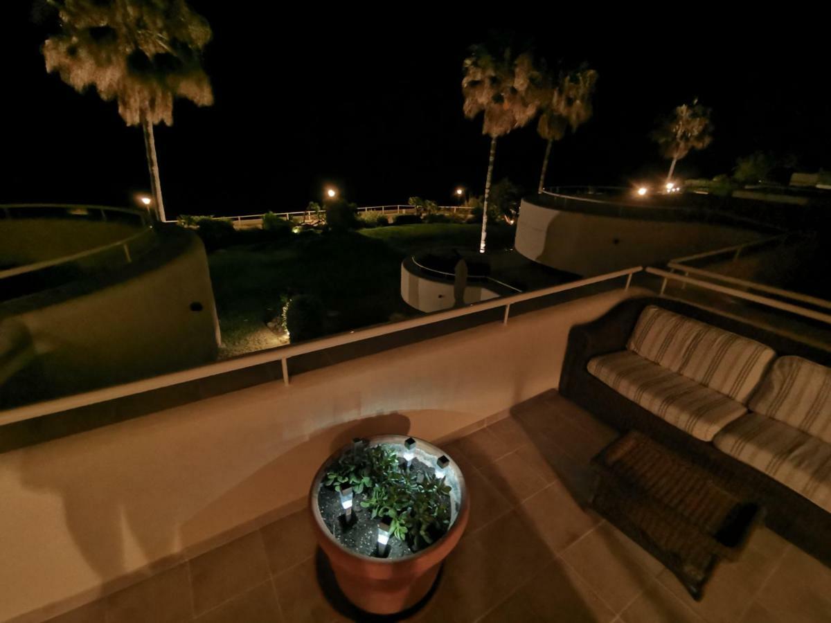 Sinfonia Del Mar Apartment Estepona Ngoại thất bức ảnh