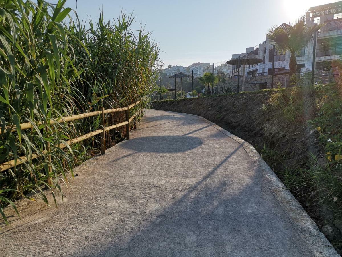 Sinfonia Del Mar Apartment Estepona Ngoại thất bức ảnh