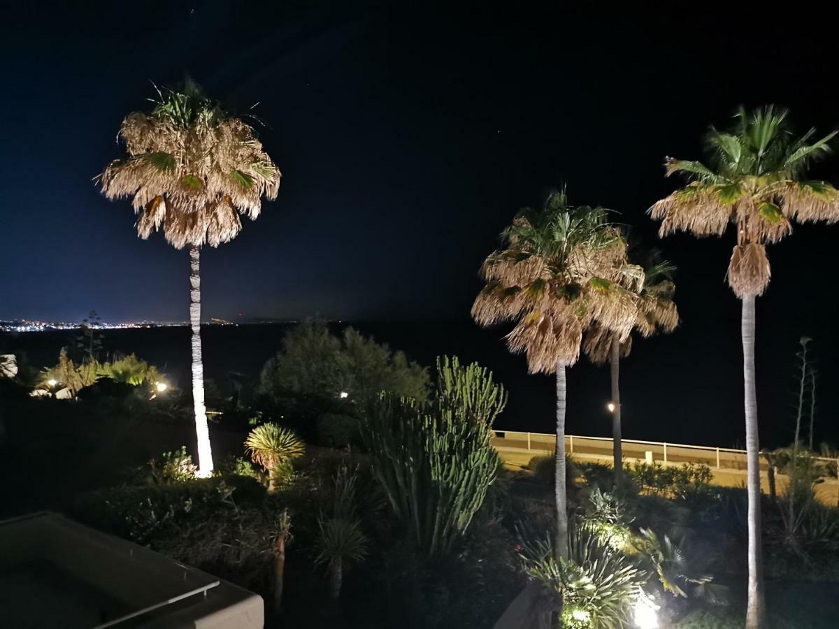 Sinfonia Del Mar Apartment Estepona Ngoại thất bức ảnh